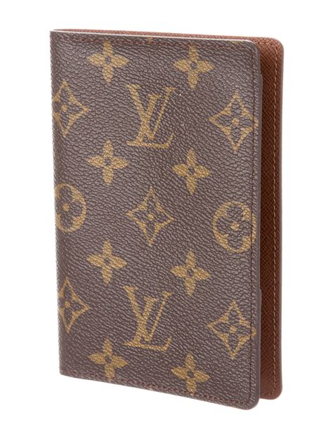 louis vuitton passport holder